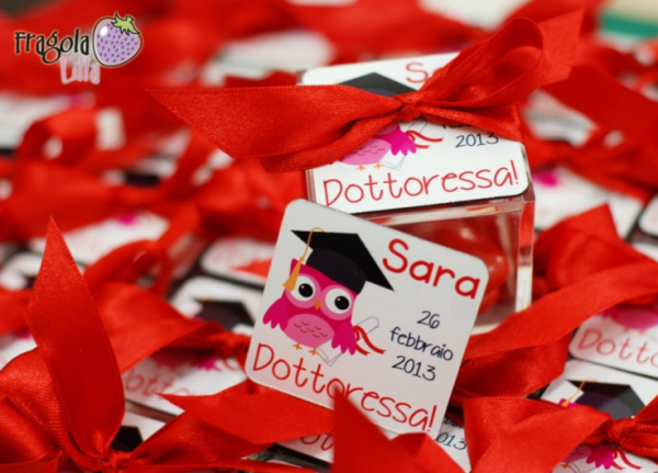 Scatolina plexiglass con calamita personalizzata "laurea"