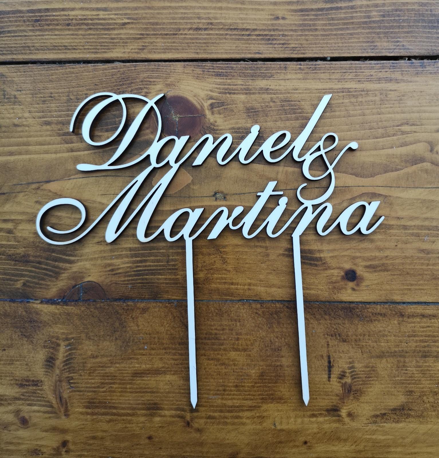 Cake topper personalizzato in legno con nomi